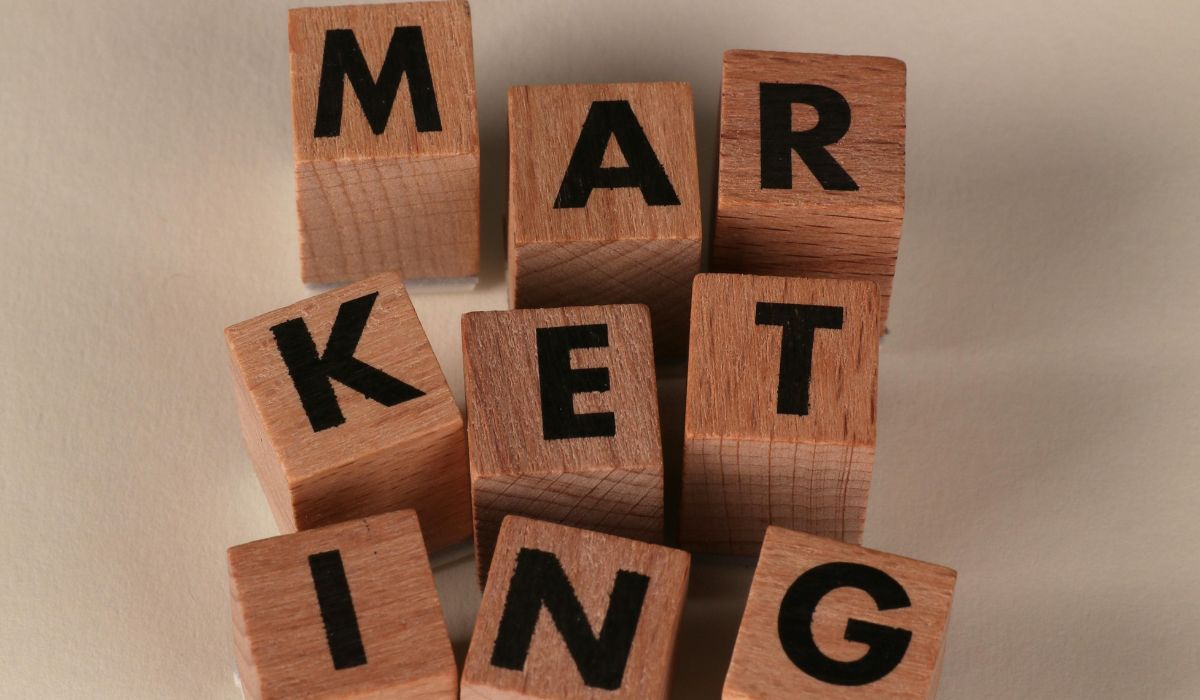 Data-Driven Digital Marketing Strategies Using Big Data Analytics